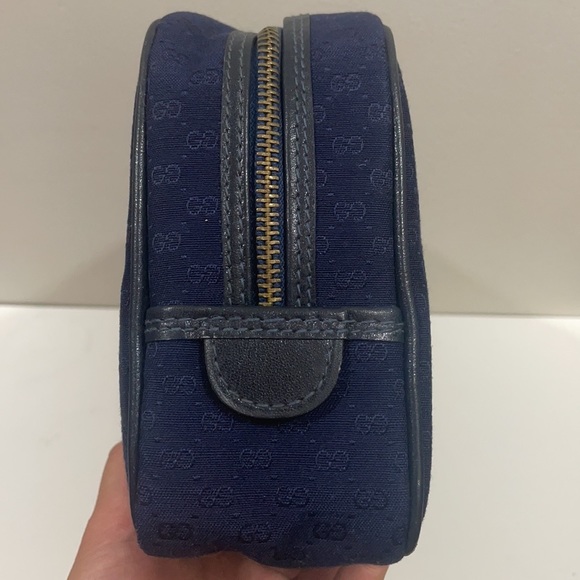 SOLD💙Vintage Gucci Toiletry Pouch💙 - Picture 11 of 16